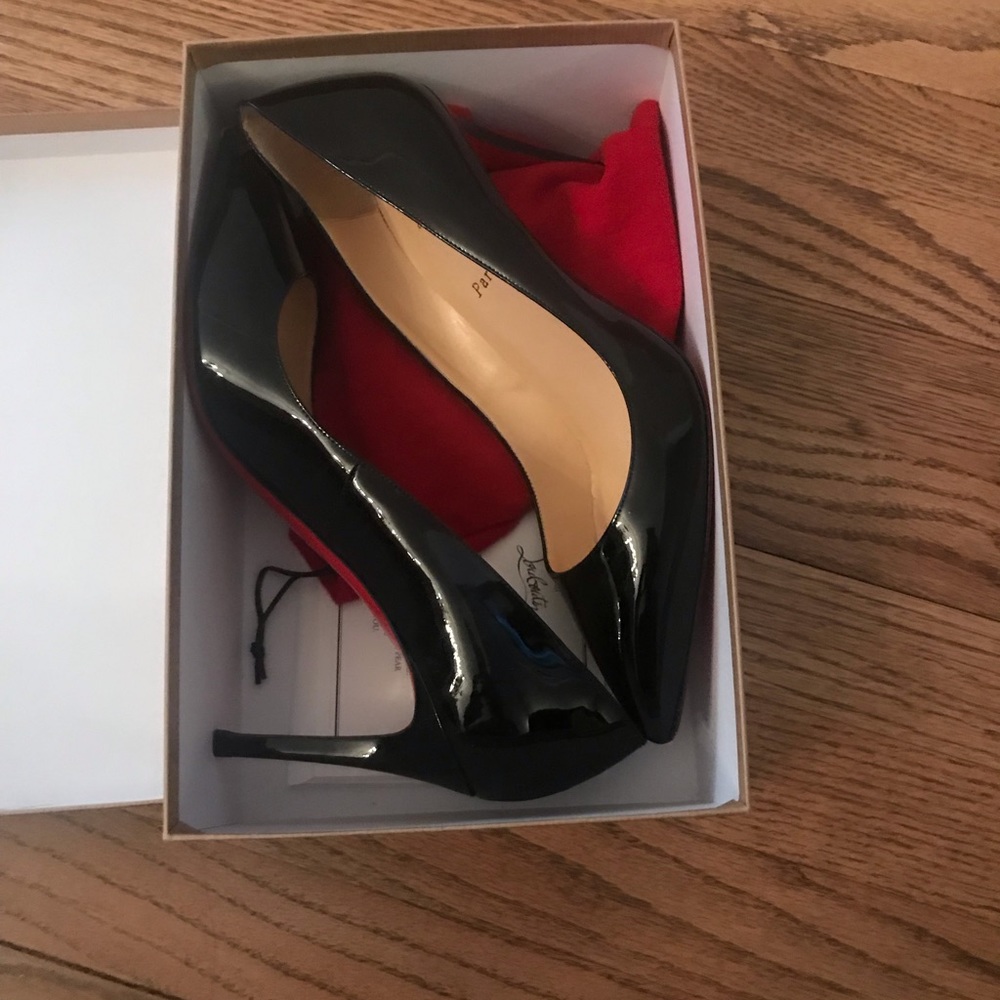 Christian Louboutin 42